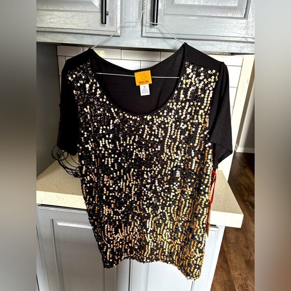 Ruby Rd Gold Sequin and Black Short Sleeve Tee, NWT